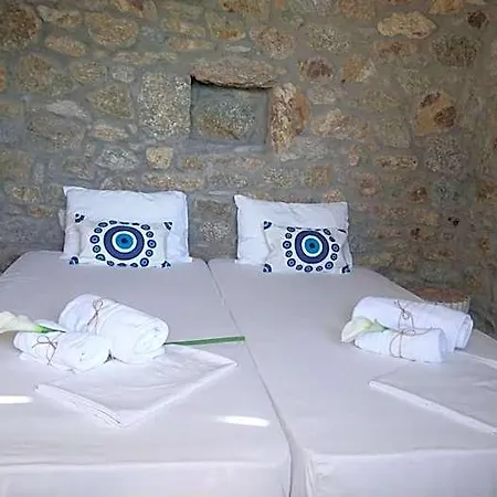 Megas Hotel 3*